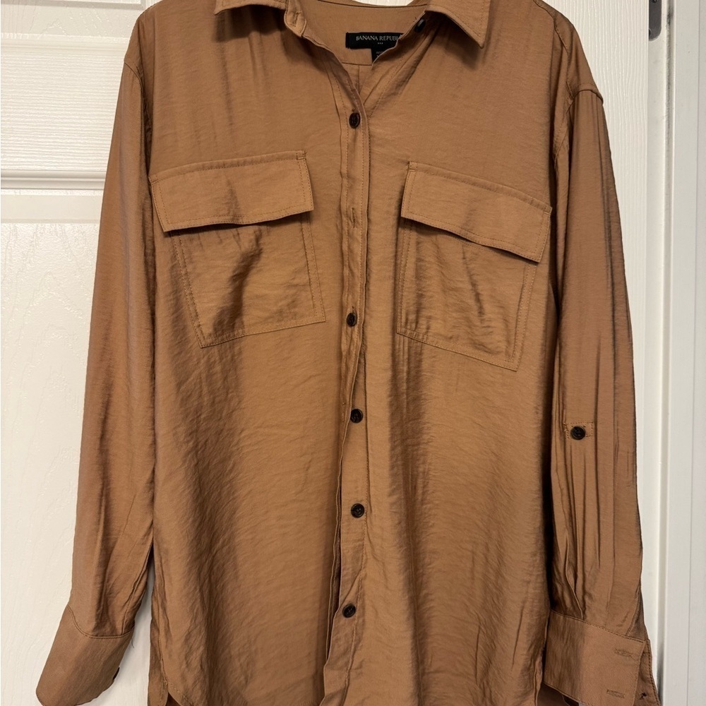 New (w/o) tag- Banana Republic Tan Collared Shirt